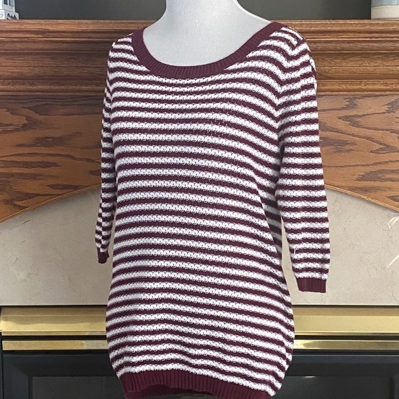 Quiksilver Scoop Neckline Striped Pullover Sweater Sz. M NWOT - Picture 3 of 12
